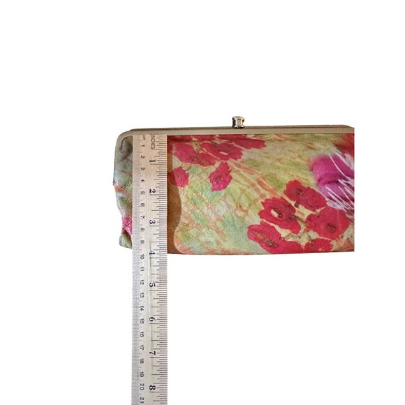 Artsy Hobo International Floral Clutch Leather Wallet  Kiss Lock Closure & Pink - Picture 8 of 10